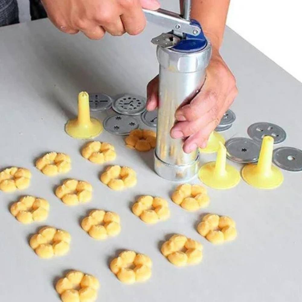 Machine à biscuits Easy Bake avec 20 douilles et 4 embouts