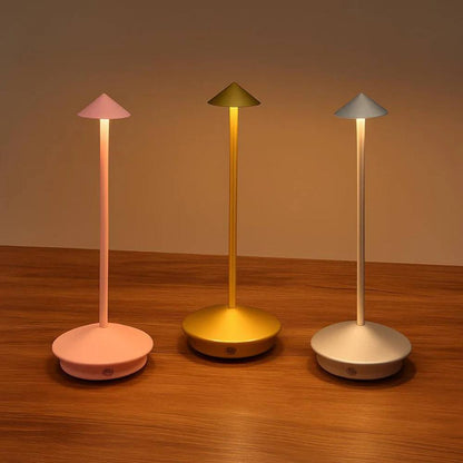 Lampe de bureau LED compacte à intensité variable tactile