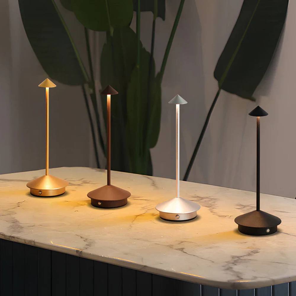 Lampe de bureau LED compacte à intensité variable tactile