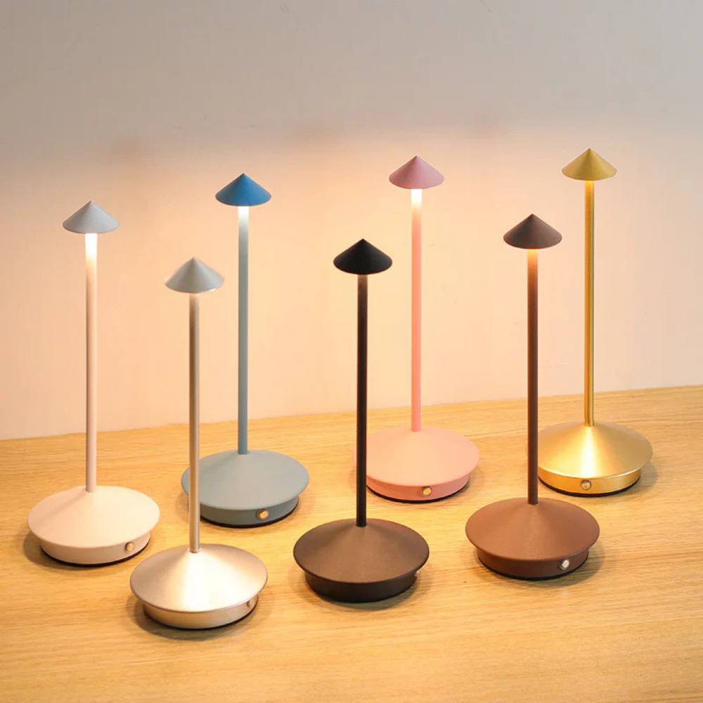 Lampe de bureau LED compacte à intensité variable tactile