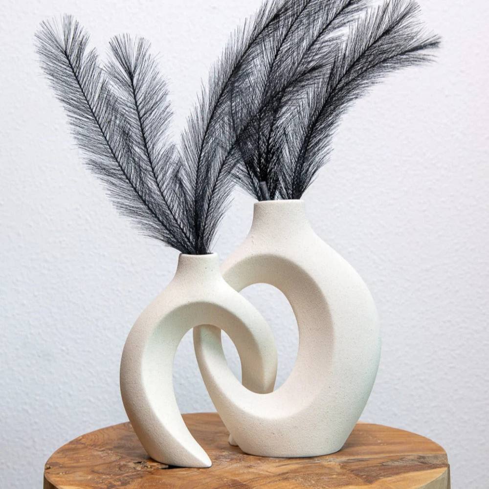 Beau vase en porcelaine à motifs floraux