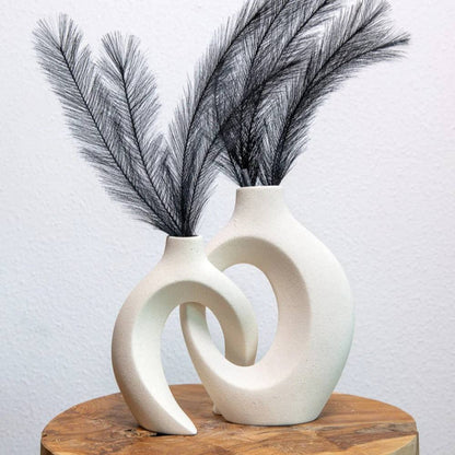 Beau vase en porcelaine à motifs floraux