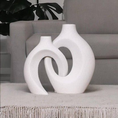 Beau vase en porcelaine à motifs floraux