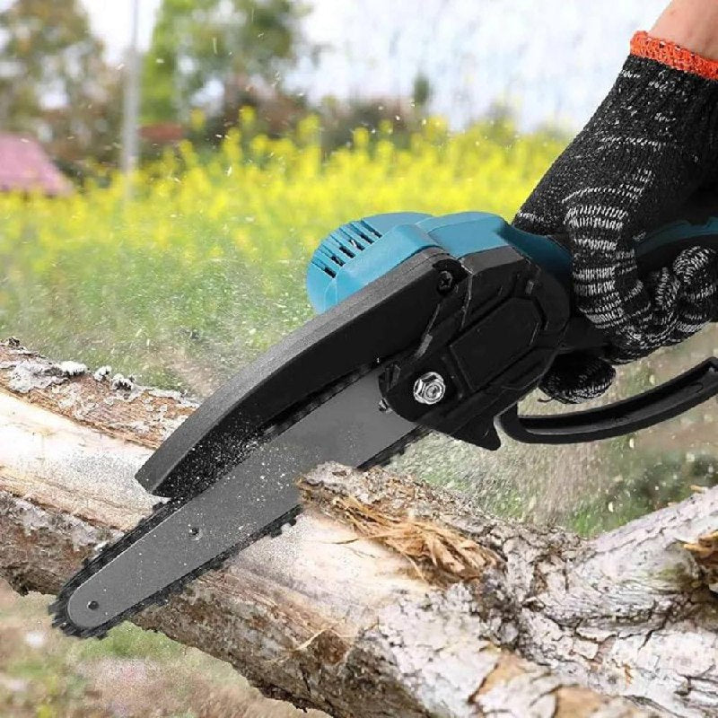 Tronçonneuse compacte et puissante, coupe facile et rapide