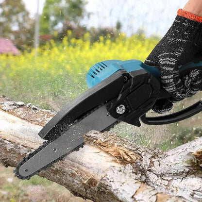 Tronçonneuse compacte et puissante, coupe facile et rapide