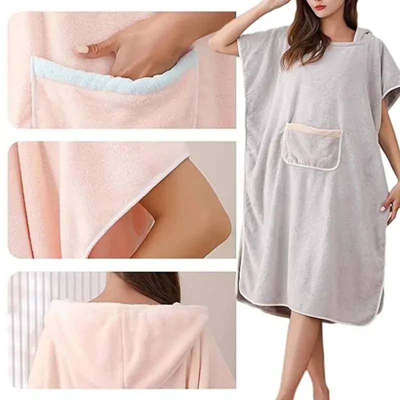 Peignoir de bain douillet à capuche en peluche pour femme