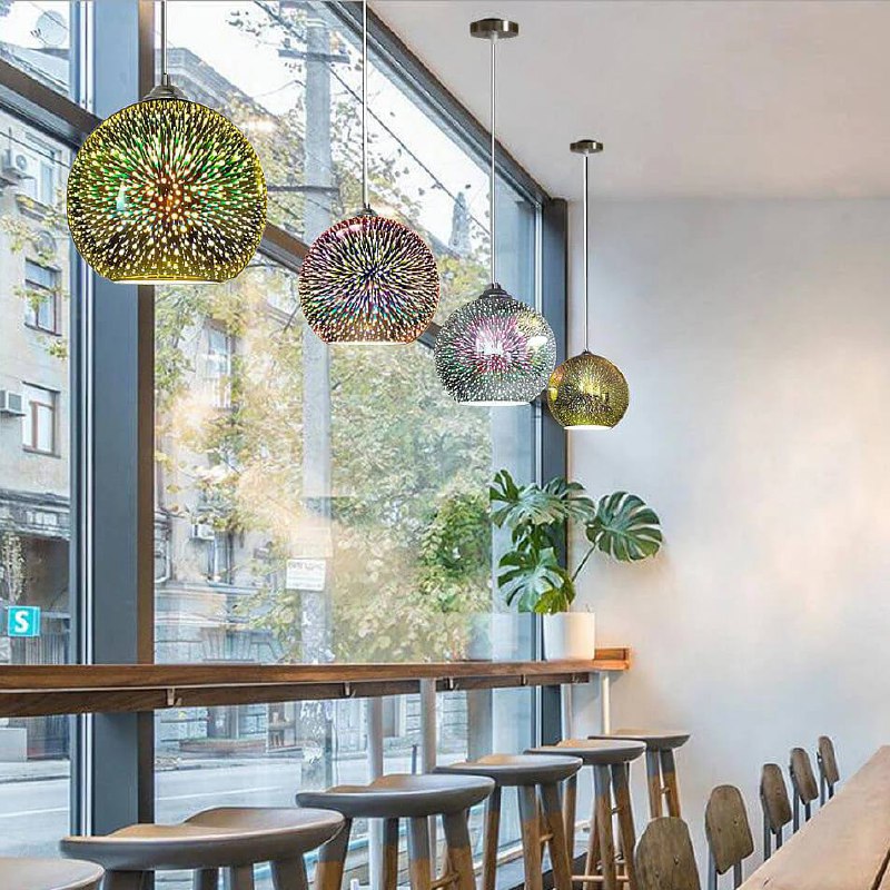 Plafonnier boule en verre suspendu coloré