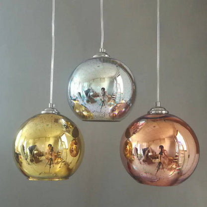 Plafonnier boule en verre suspendu coloré