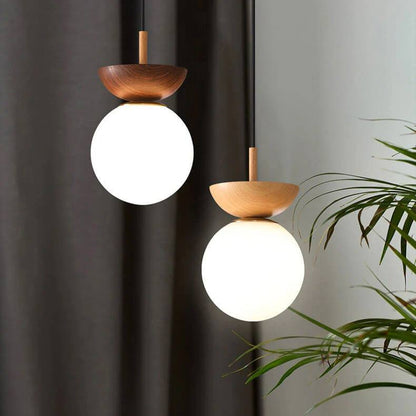 Lampe en verre à suspension ronde en bois