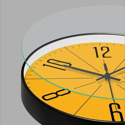Horloge scandinave en bois, design simple