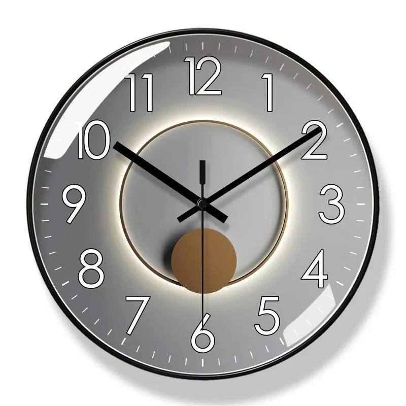 Horloge scandinave en bois, design simple