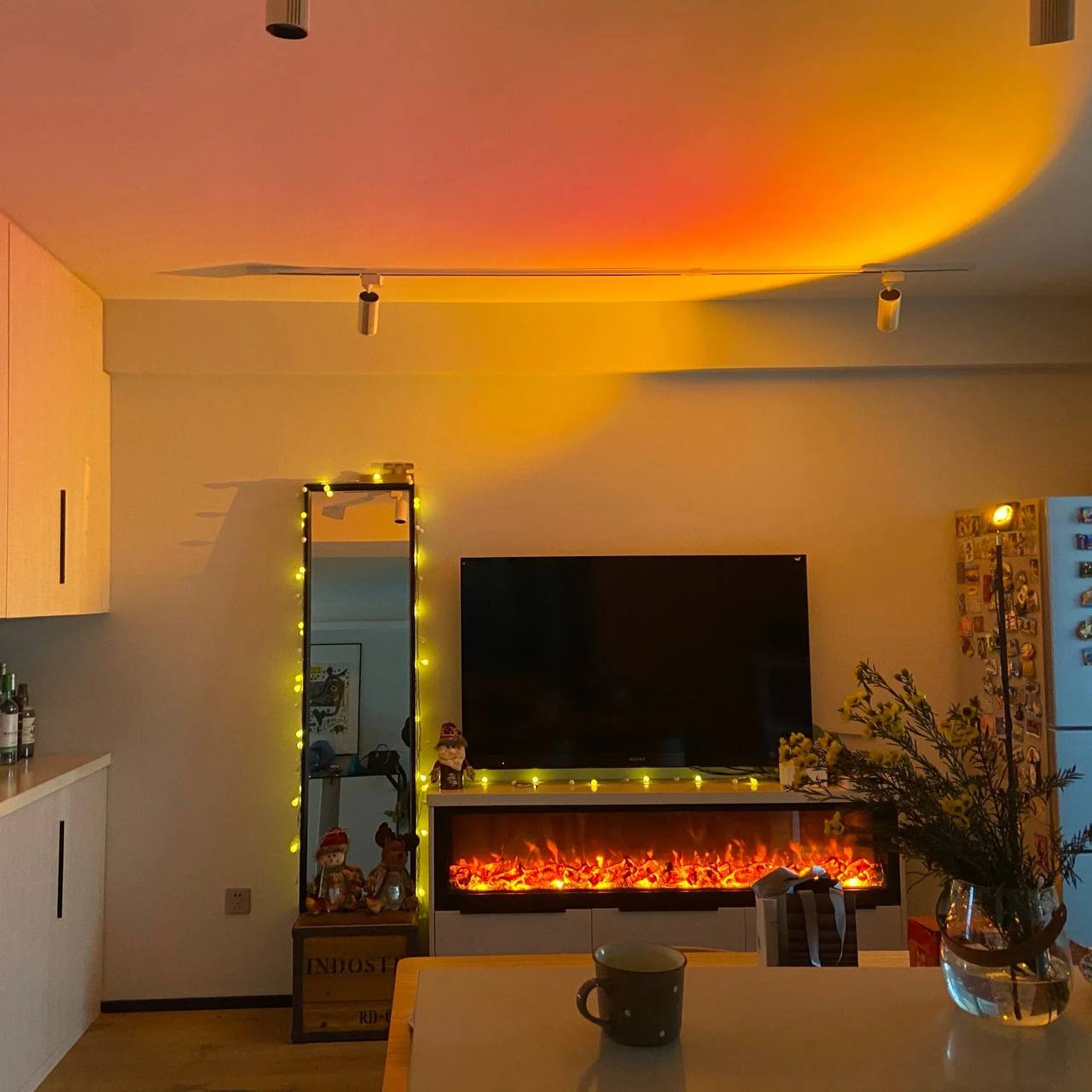 Lampadaire LED élégant avec effet de lumière d'ambiance