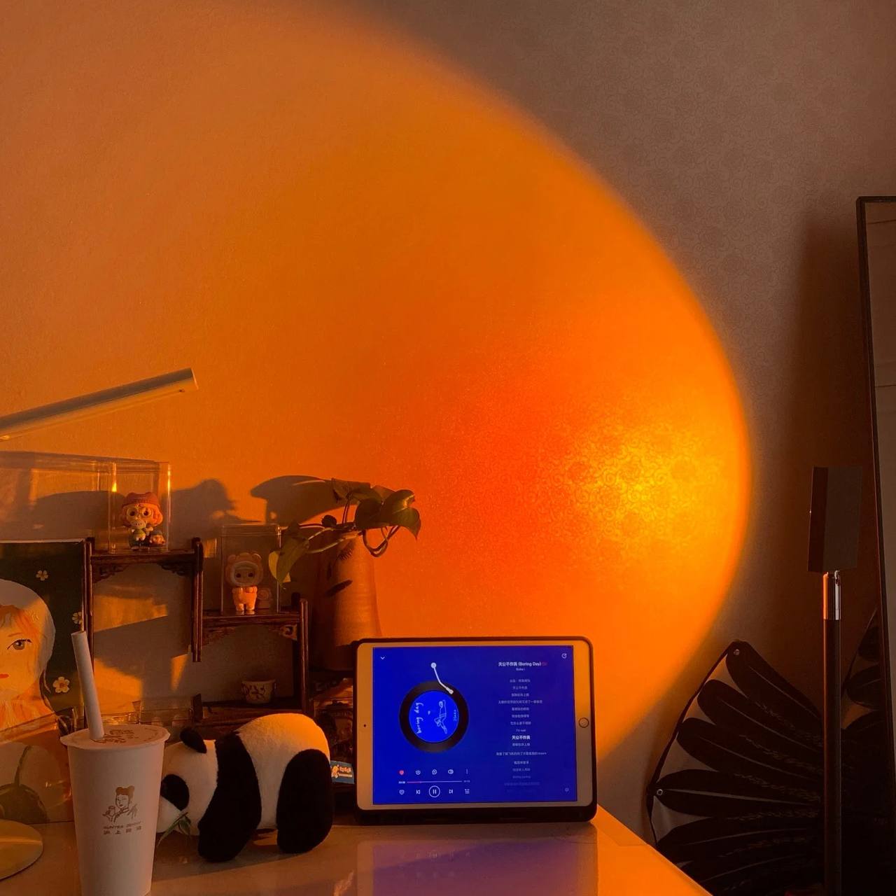 Lampadaire LED élégant avec effet de lumière d'ambiance