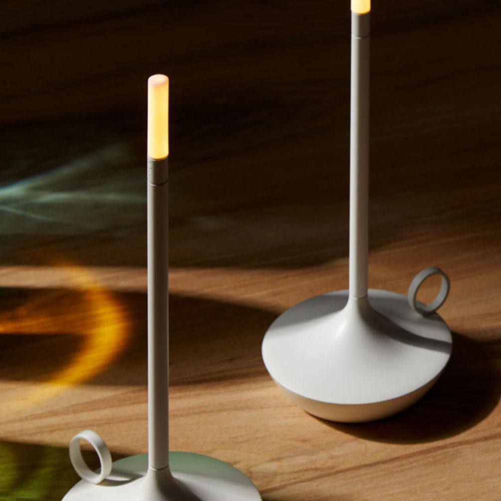Lampe de bureau compacte avec lueur douce et chaude