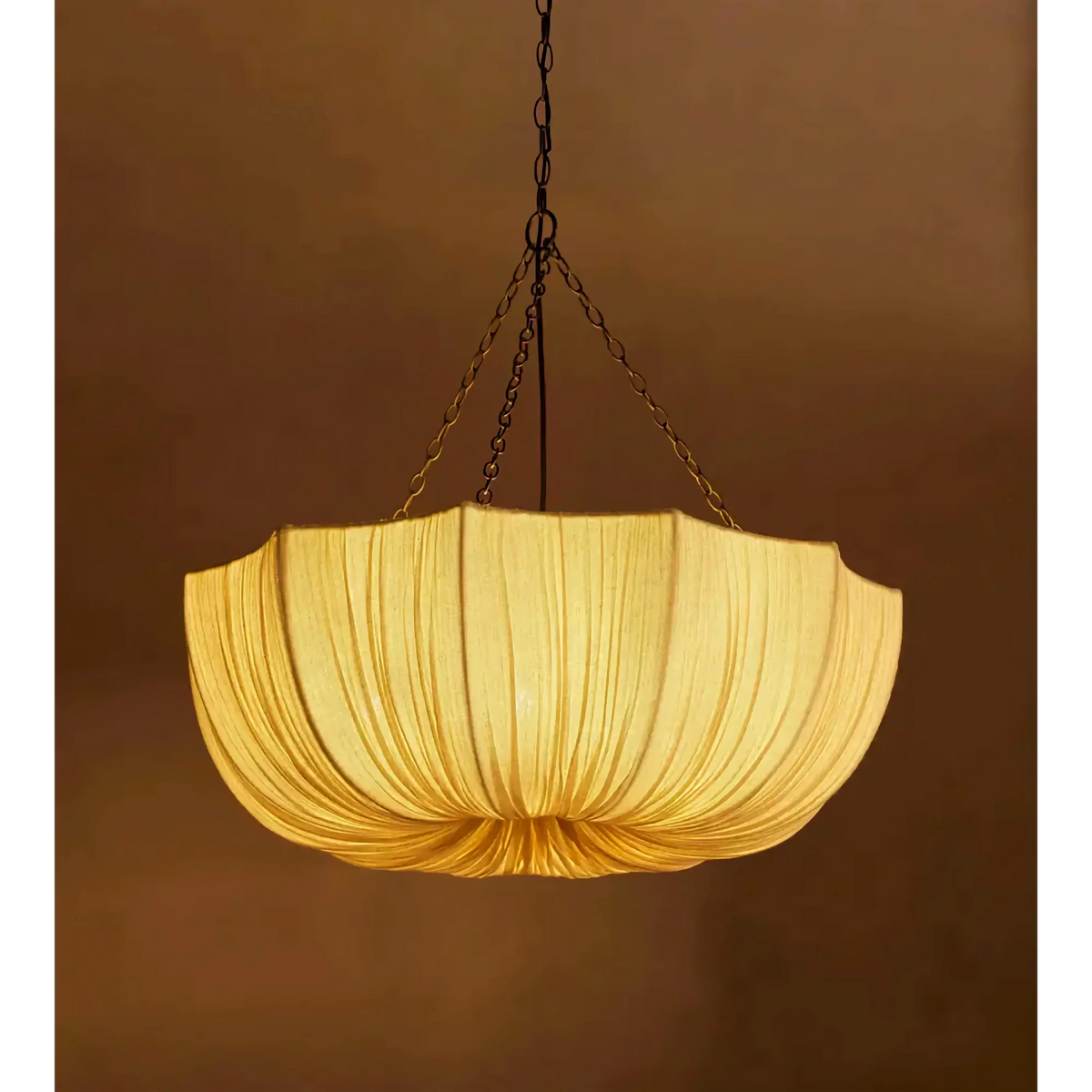 Suspension en tissu avec abat-jour plissé sculptural – Luminaire de plafond rond blanc pour salle à manger, chambre et salon – Chaîne réglable
