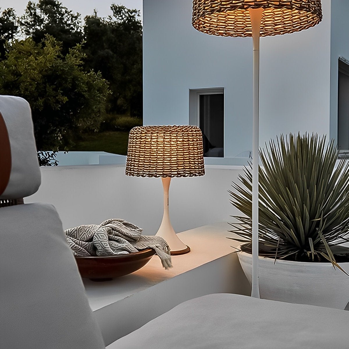 Woven Standing Patio Light 69 in Tall Weatherproof Warm White LED Solar or Plug-in Outdoor Garden Torch for Deck Poolside Terrace