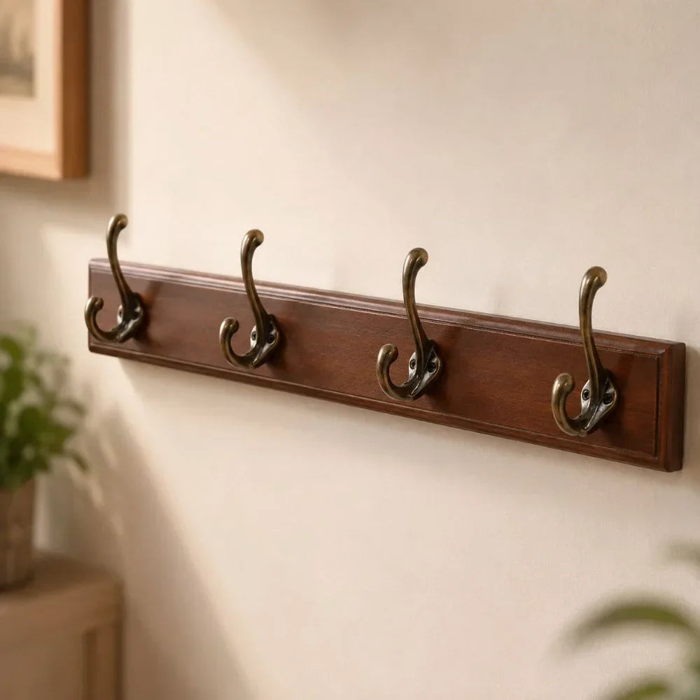 Patère murale d'entrée en bois massif, organisateur pour vestes, écharpes et sacs, finition grain naturel, options 3, 4 ou 5 crochets, idéal pour appartement ou vestiaire