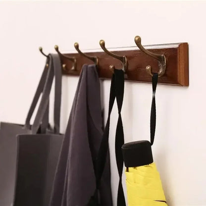 Patère murale d'entrée en bois massif, organisateur pour vestes, écharpes et sacs, finition grain naturel, options 3, 4 ou 5 crochets, idéal pour appartement ou vestiaire