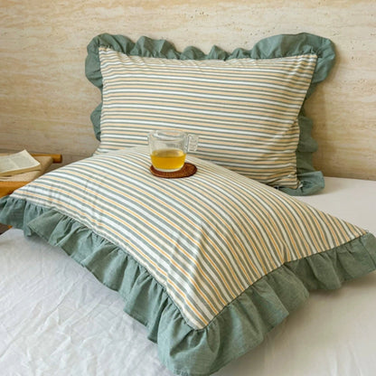Queen Microfiber Pillowcase with Ruffle Trim & Zipper Closure – Vintage Stripe Pattern for Bedroom Décor – Soft Breathable Fabric