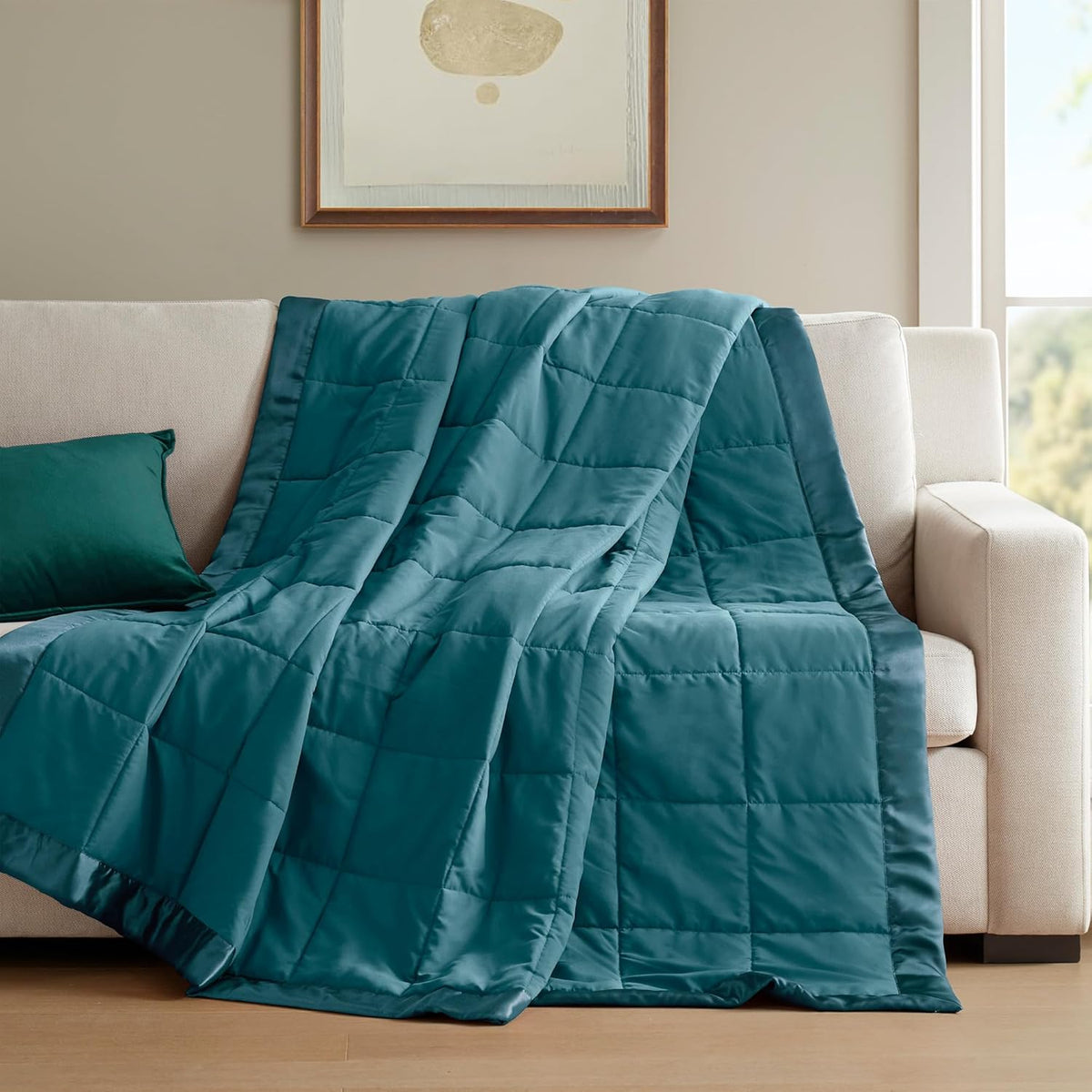 Collection Windom | Couverture en duvet synthétique avec traitement anti-humidité | Couvre-lit léger et doux toutes saisons, bordure satinée