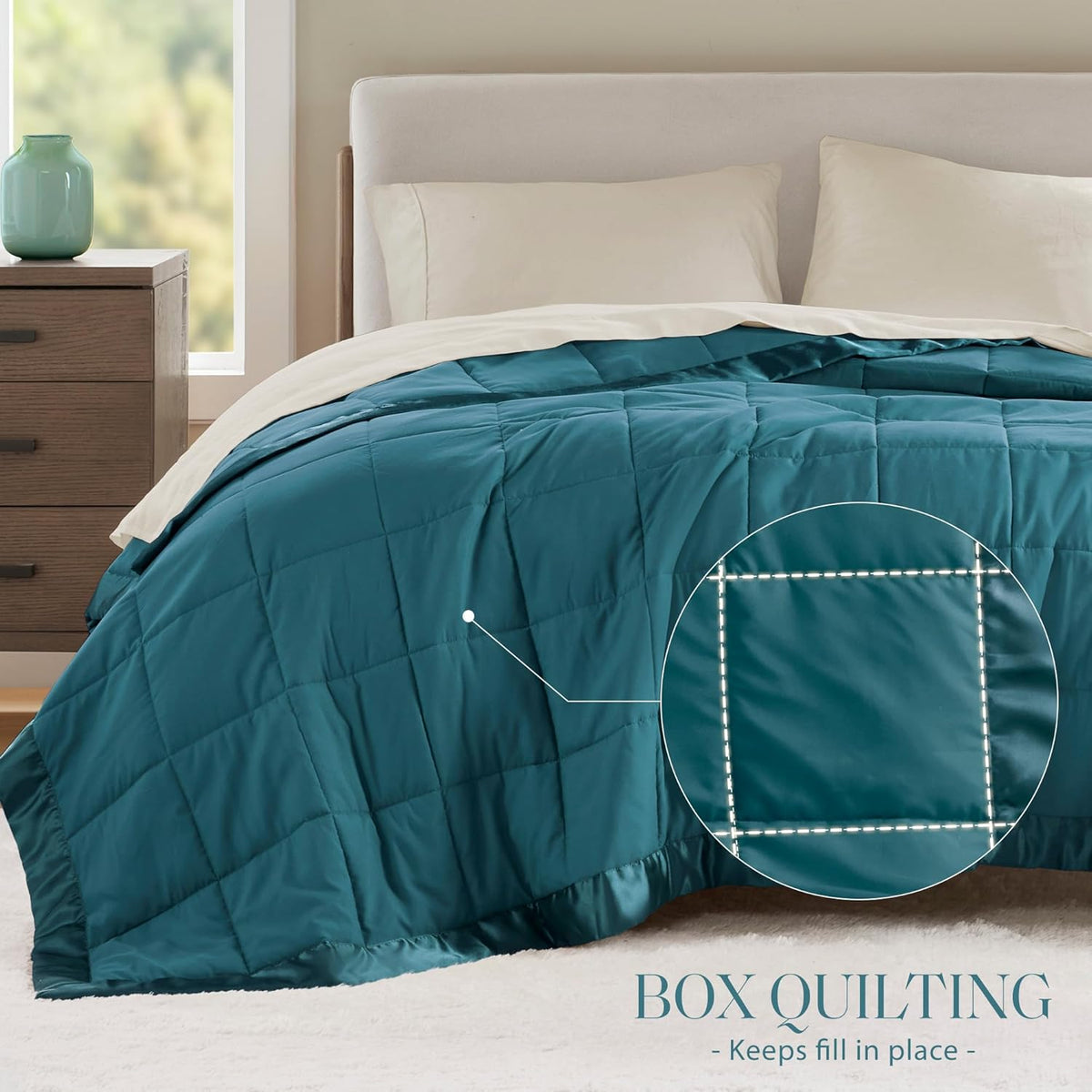 Collection Windom | Couverture en duvet synthétique avec traitement anti-humidité | Couvre-lit léger et doux toutes saisons, bordure satinée