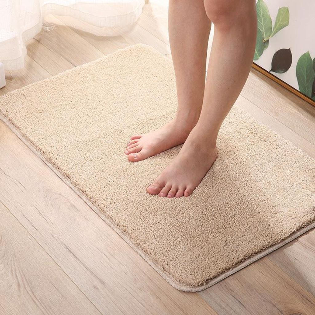 Plush Microfiber Bathroom Mat Non-Slip Fast-Dry Water Absorbent Rug for Shower Tub Kids Pets 8 Colors 5 Sizes Machine Washable