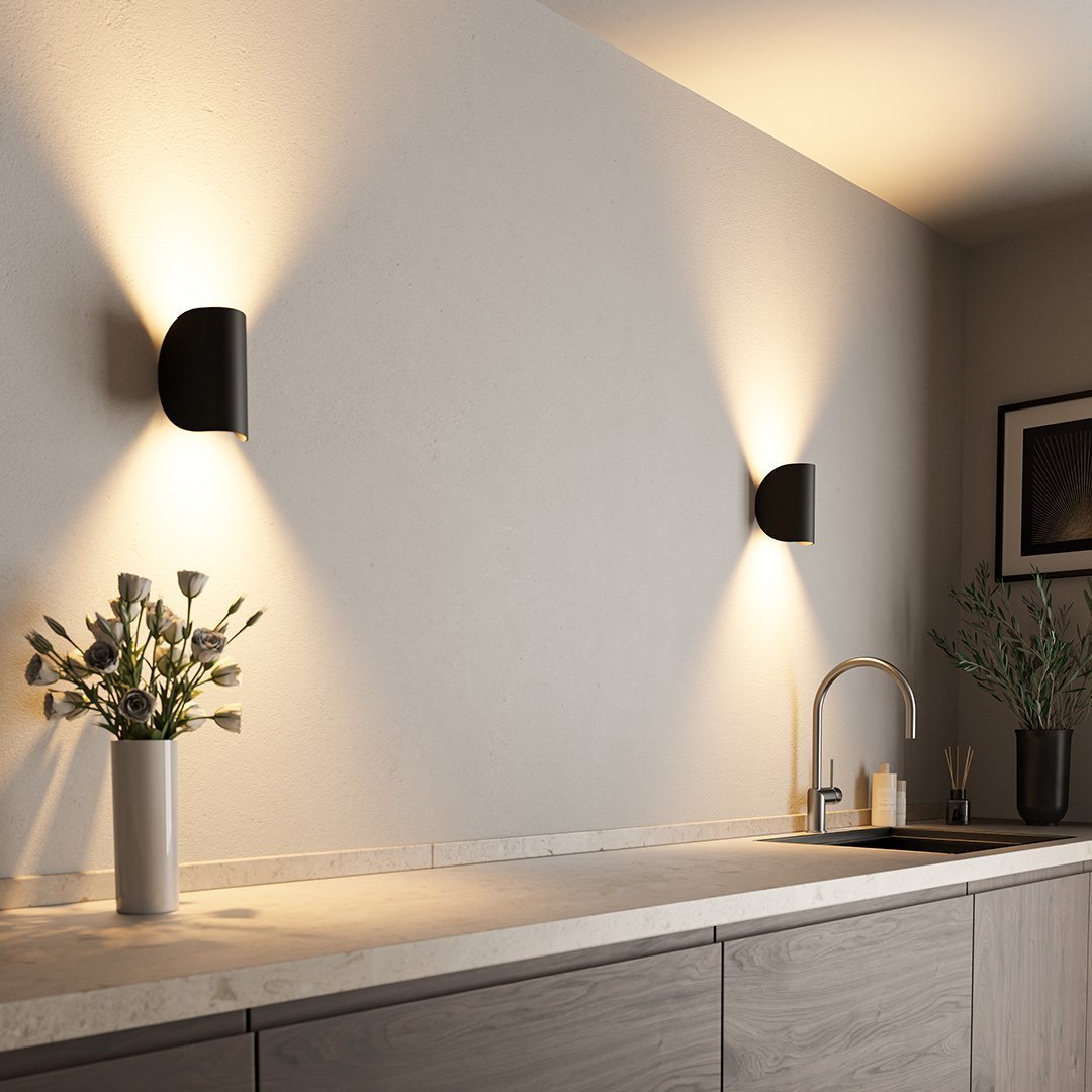Dual-Beam Adjustable LED Wall Light – Aluminum Up-Down Sconce for Hallways & Bedrooms – Rotatable Accent Fixture for Modern Interiors