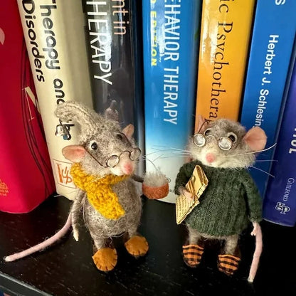Felted Wool Mouse Figurine – Handmade Artisan Ornament for Christmas Tree, Holiday Mantel Display & Year-Round Shelf Decor