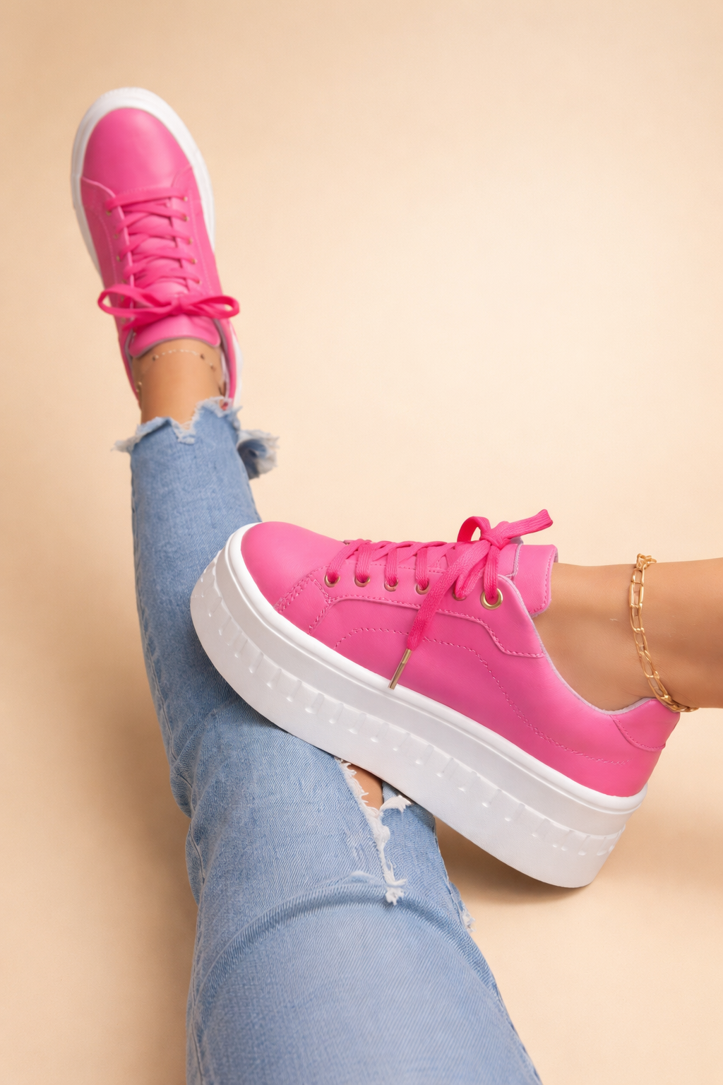 Thick Sole Lace-Up Athletic Shoes for Women – Height Boosting Fashion Sneakers for Everyday Wear